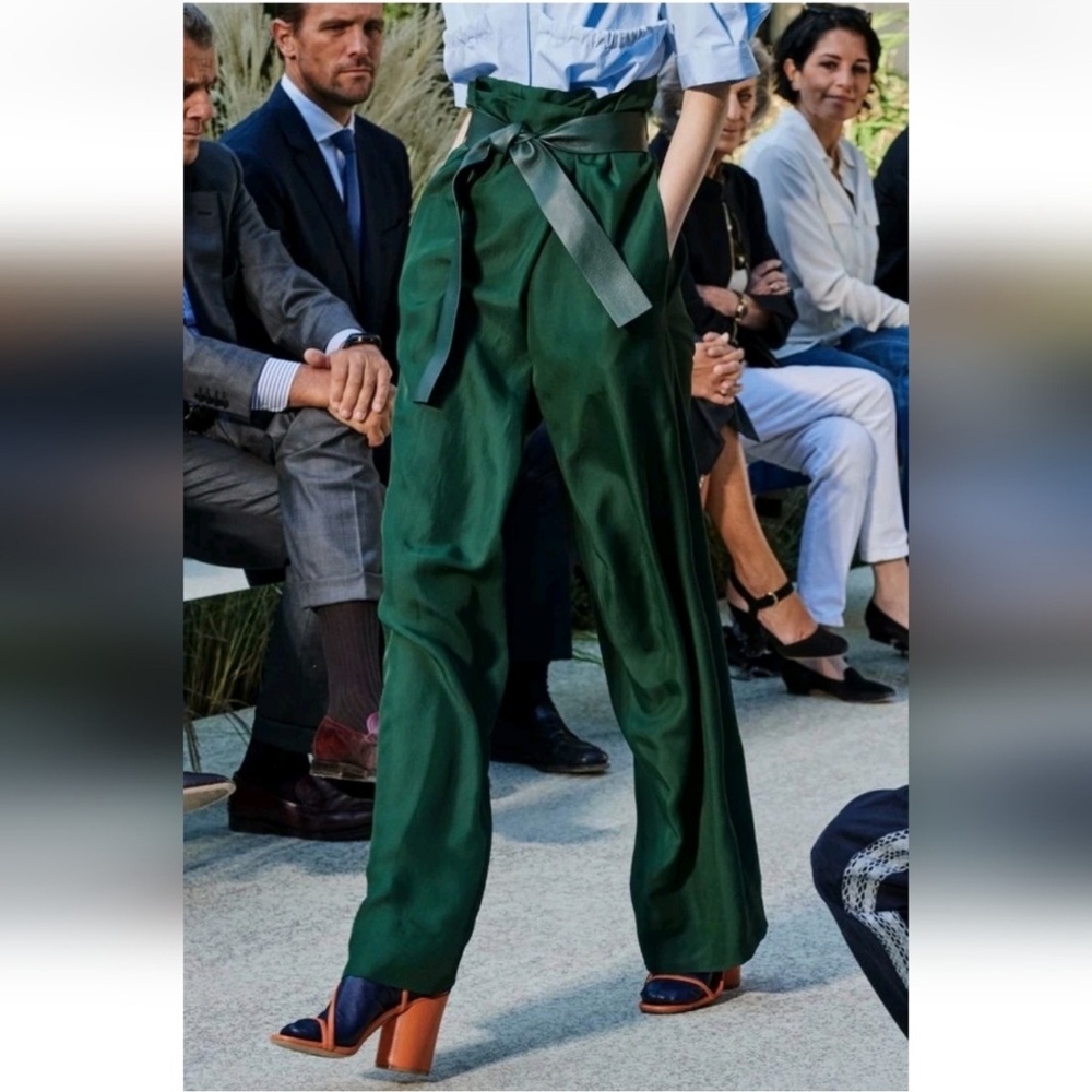 New authentic Ferragamo belted pants